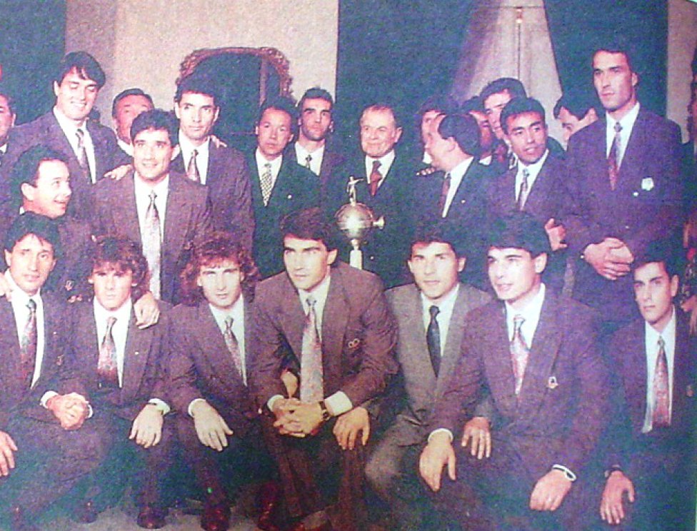 As Memoria El Dia Que Patricio Aylwin Recibio Al Colo Colo 1991 Fotogaleria Album As Com