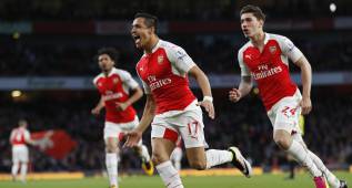 Alexis Sánchez celebra un nuevo gol para Arsenal. 
