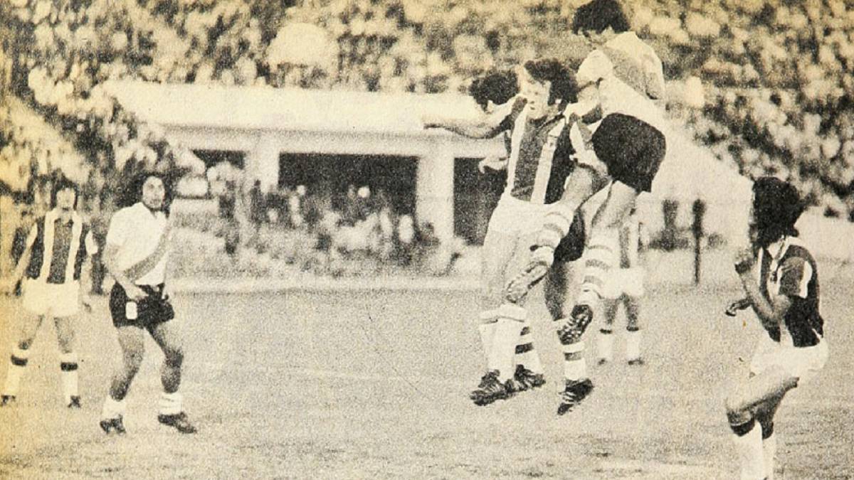 El día que Passarella anotó un triplete en un Palestino-River - AS ...